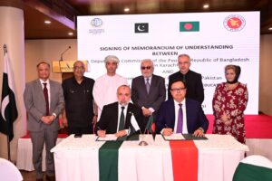 Pakistan-Bangladesh Trade seminar in Karachi featuring EDF President Muhammad Farooq Afzal and Bangladesh Deputy High Commissioner Muhammad Sakib Sadakat.