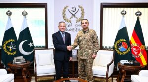 Asim Munir and Singapore Foreign Minister Vivian Balakrishnan meet at General Headquarters in Rawalpindi.