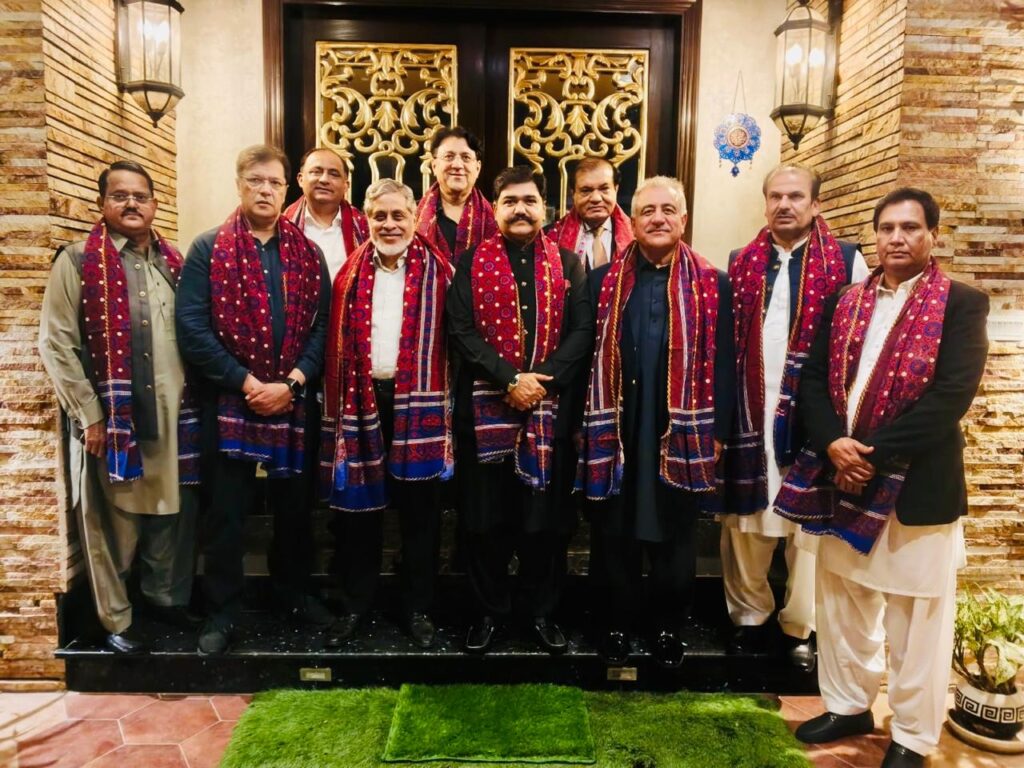 SM Tanveer, Shahid Ahmed Laghari and UBG leaders attend a dinner in Karachi.