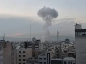 Houthi Missile interception reported by Saudi Arabia as fighting intensifies in Yemen