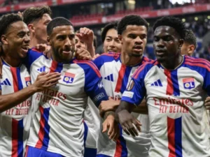 Europa League match action featuring Lyon, Crystal Palace and Sunderland in European football.