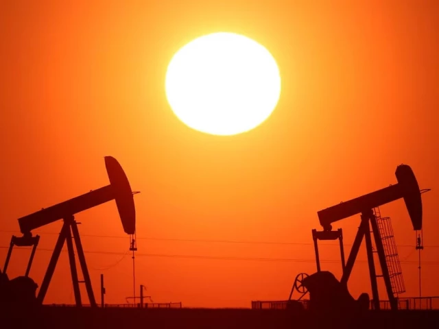 Oil prices and global crude supply amid Middle East tensions