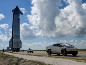Tesla-SpaceX merger proposal raises questions about Elon Musk's voting control and AI strategy.